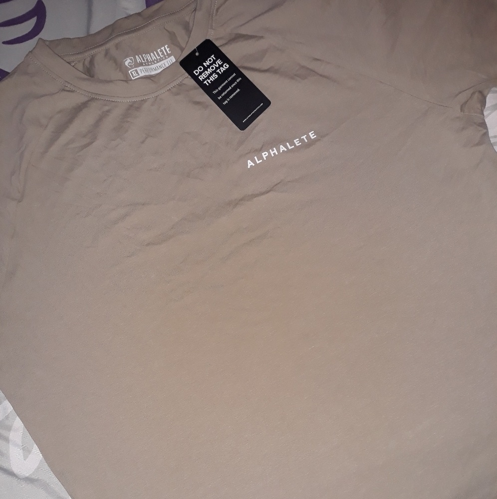 2 men's alphalete t-shirts